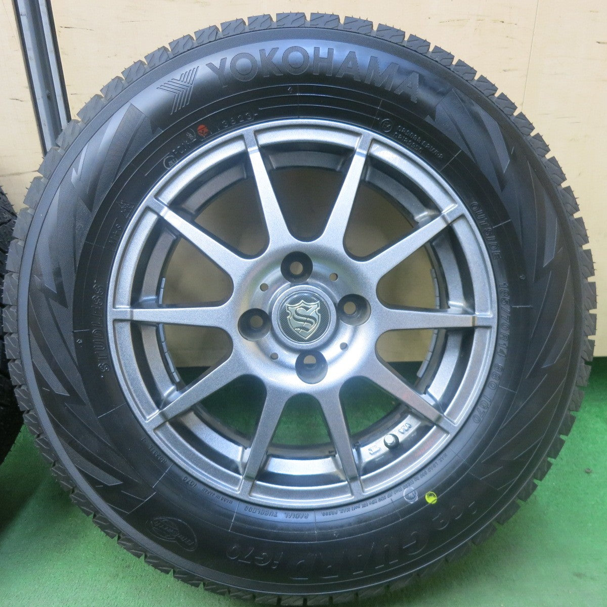 未使用！23年！キレイ★スタッドレス 185/70R14 ヨコハマ アイスガード iG70 社外 アルミ 14インチ PCD100/4H★5120104SKス