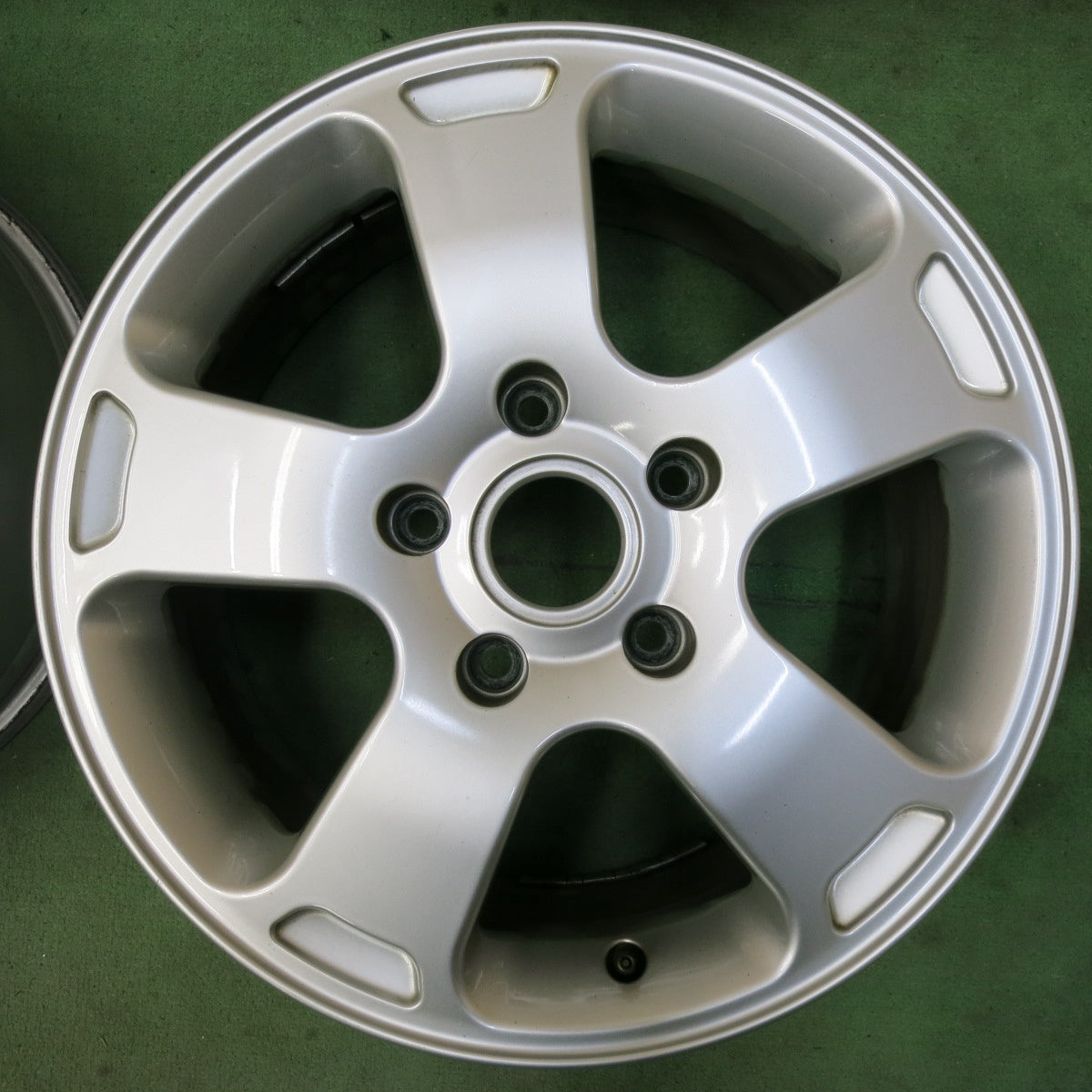 キレイ★VW ワーゲン トゥアレグ 等 社外 アルミ ホイール 17インチ 17×7.5J PCD130/5H★5041804SYホ