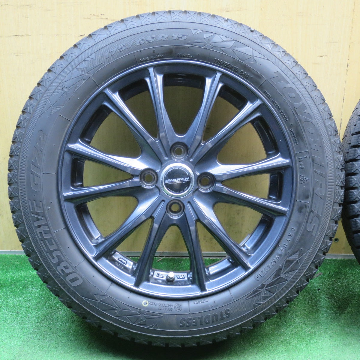 バリ溝！キレイ！9分◎スタッドレス 175/65R15 トーヨー オブザーブ GIZ2 WAREN ヴァーレン 15インチ PCD100/4H◎6072203NJス