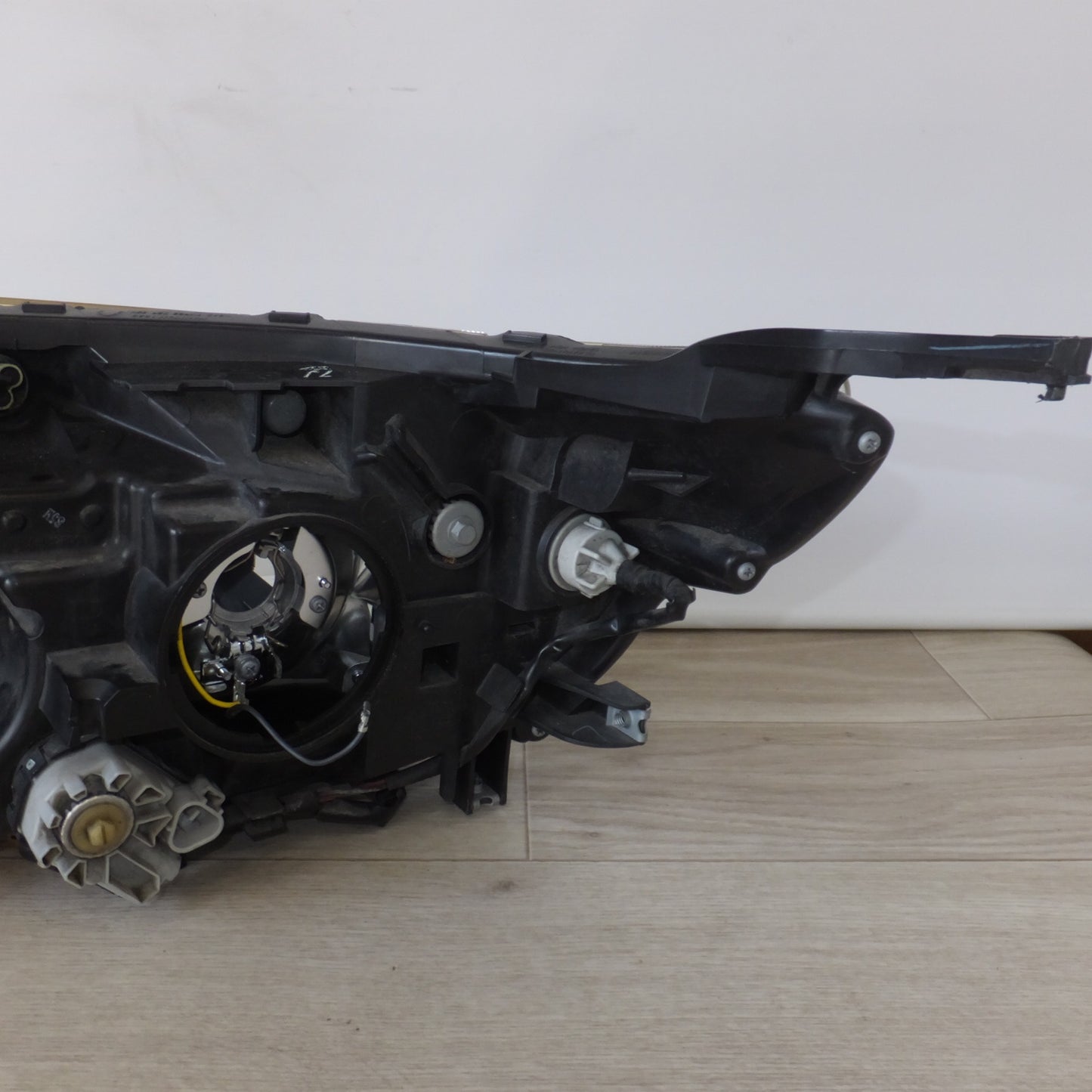 [送料無料] ★スバル SUBARU 純正 フォレスター SH5 SH9 ヘッドライト ICHIKOH 1825 R 右　HID球欠品★