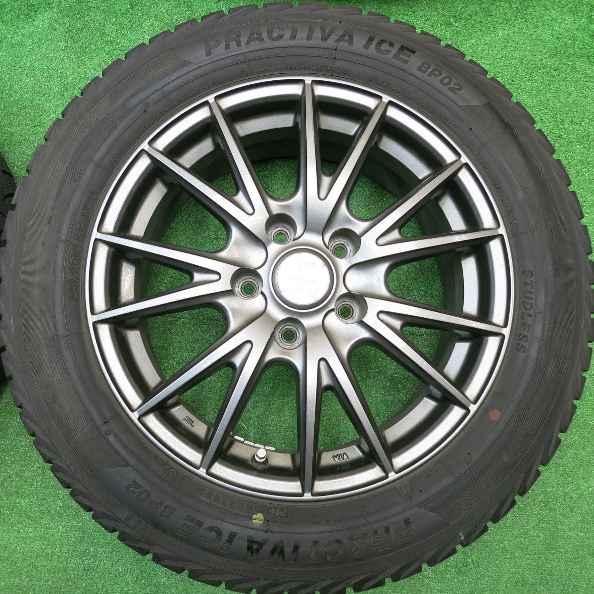 バリ溝！22年！8.5分★スタッドレス 205/60R16 プラクティバ アイス BP02 ヨコハマ VELVA SPORT ヴェルヴァ スポーツ 16インチ PCD114.3/5H★5102504HAス