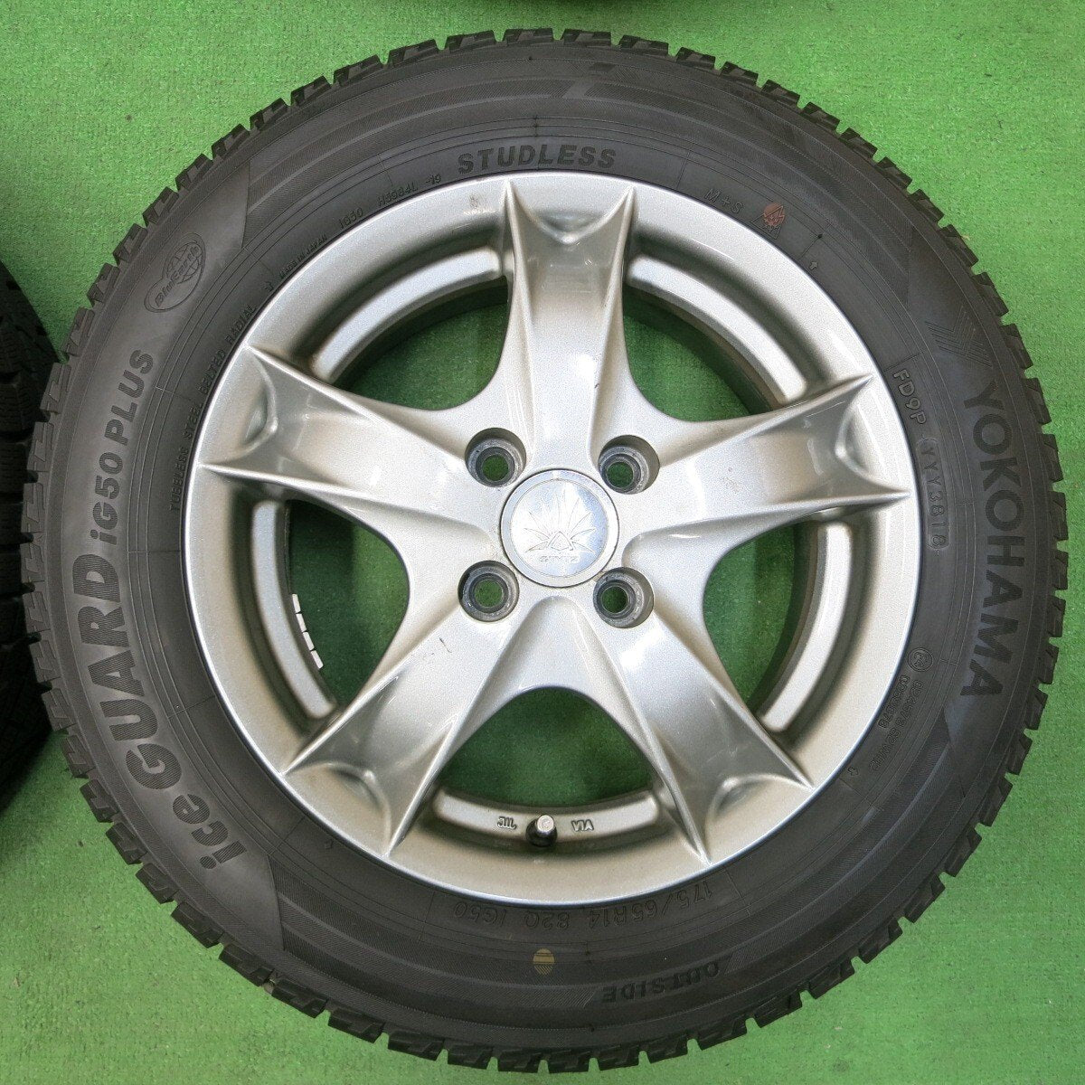 バリ溝！ほぼ10分★スタッドレス 175/65R14 ヨコハマ アイスガード iG50 プラス STYTZ 14インチ PCD100/4H★4052405イス