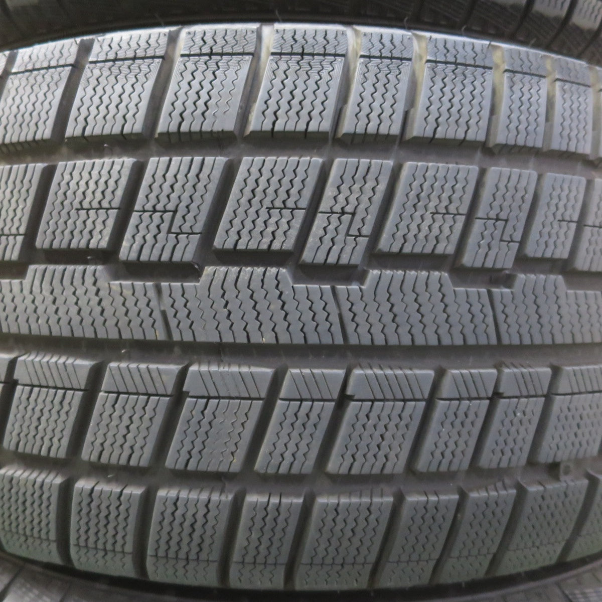 バリ溝！23年！キレイ！9.5分★ベンツ 等 245/35R19 275/35R19 スタッドレス クーパー WEATHER-MASTER ICE 100 社外 アルミ 19インチ PCD112/5H★6052701イス