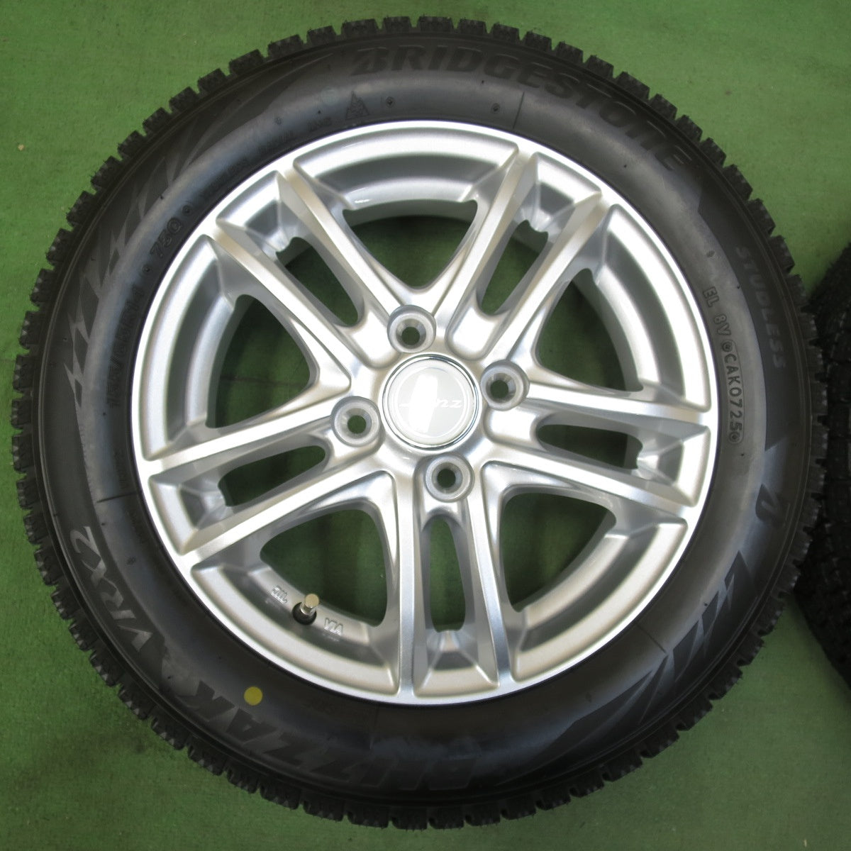 未使用！25年★スタッドレス 155/65R14 ブリヂストン ブリザック VRX2 Linz 社外 アルミ 14インチ PCD100/4H★5102708イス