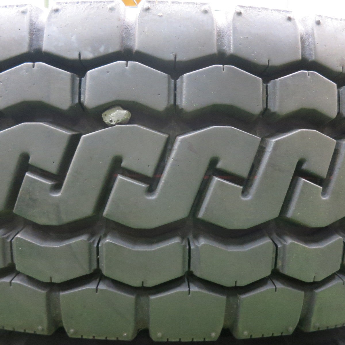 *送料無料* バリ溝！20年！8.5分★トラック タイヤ 195/85R16 114/112N ブリヂストン エコピア M812 ミックス オールシーズン 16インチ★4071404HAノタ