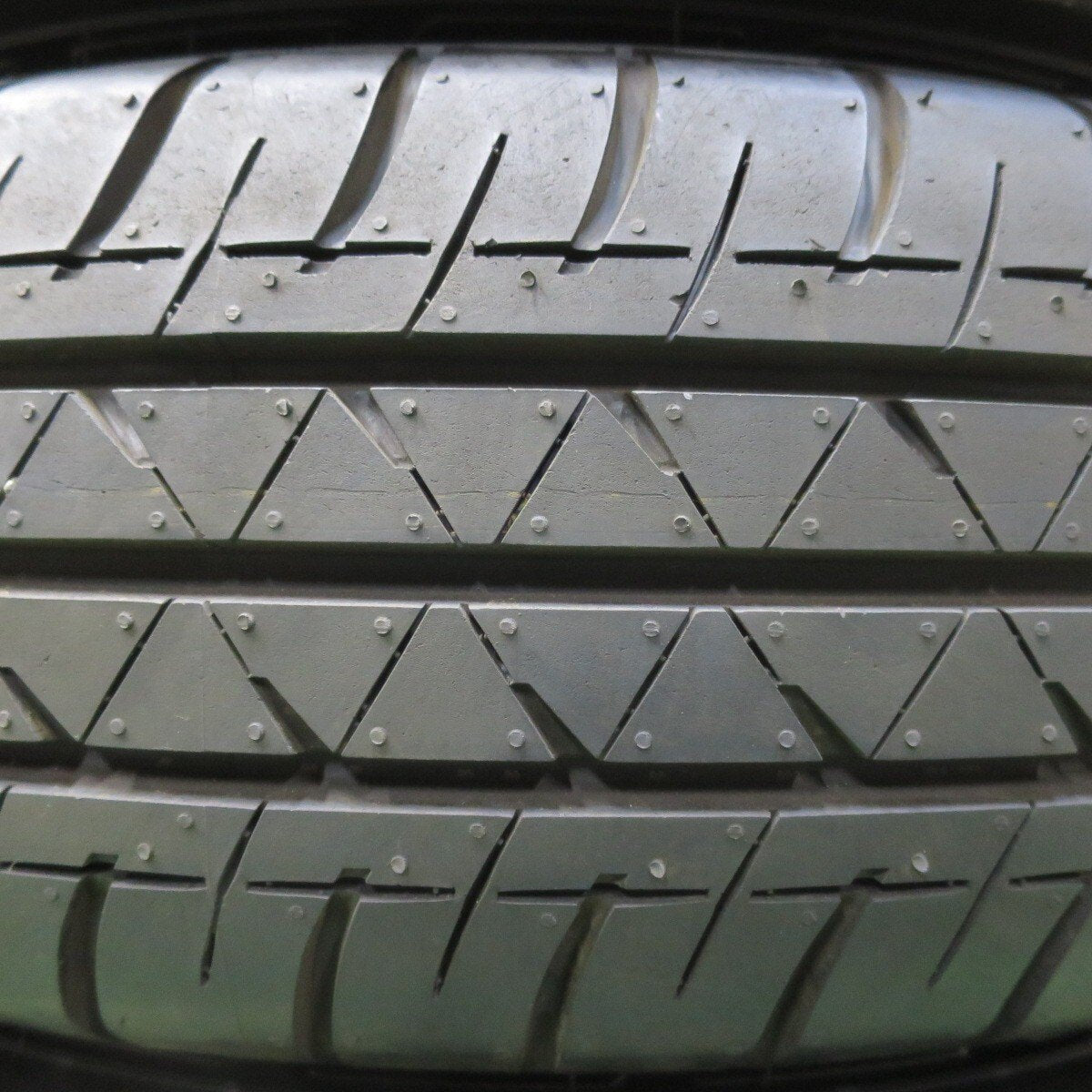 新車外し 24年★日産 キャラバン 純正 スチール 195/80R15 107/105Q ヨコハマ BluEarth-Van RY55 PCD139.7/6H★5040403イノ