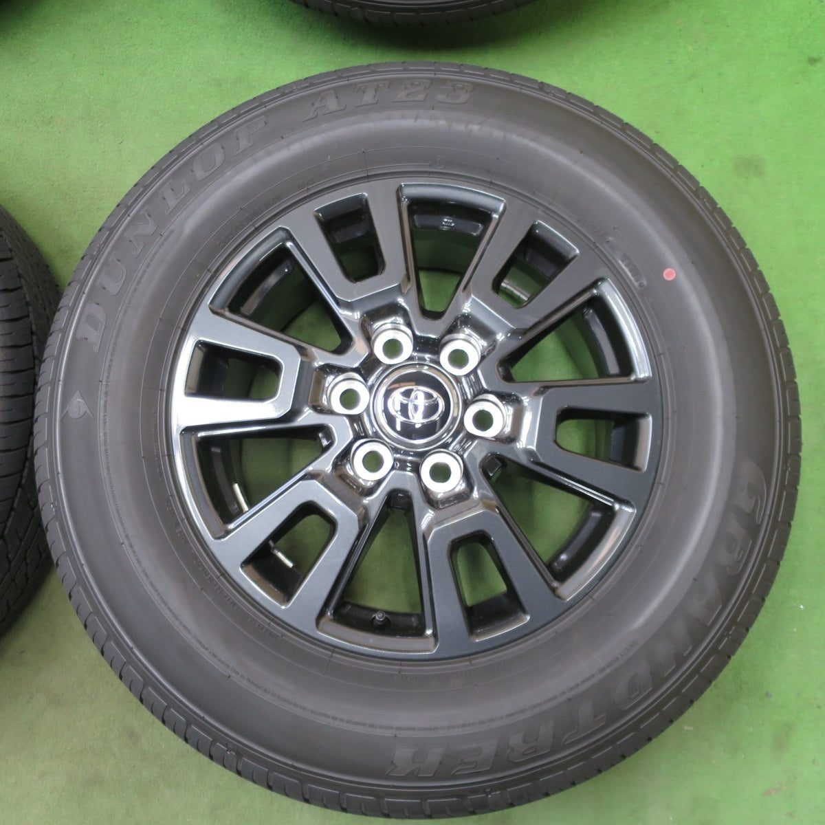 新車外し！25年★トヨタ ランクル 250 VX 純正 265/65R18 ダンロップ AT23 グラントレック 18インチ PCD139.7/6H★6032703ナノ