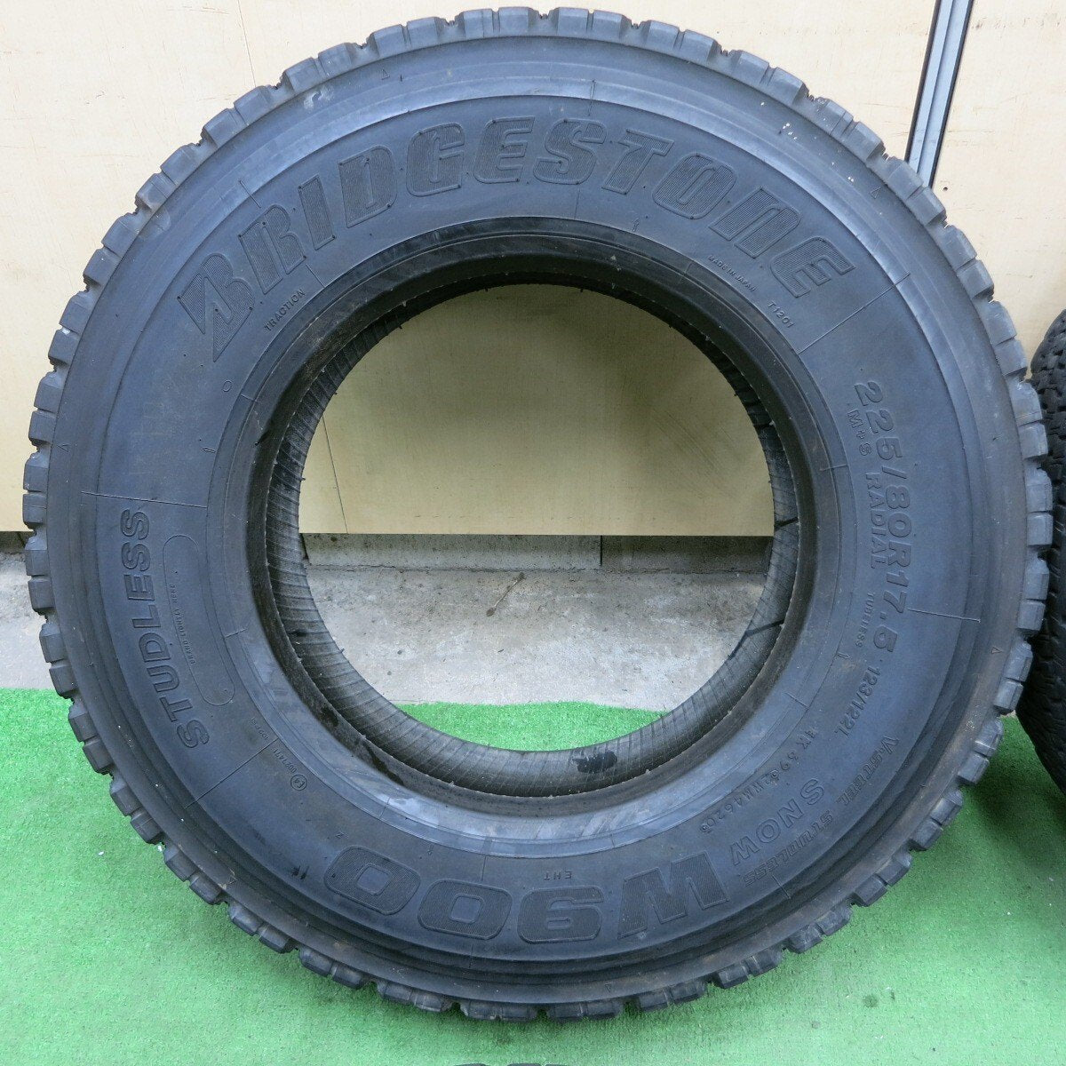 4本価格★トラック タイヤ 225/80R17.5 123/122L スタッドレス ブリヂストン W900 17.5インチ★5031203ナスタ