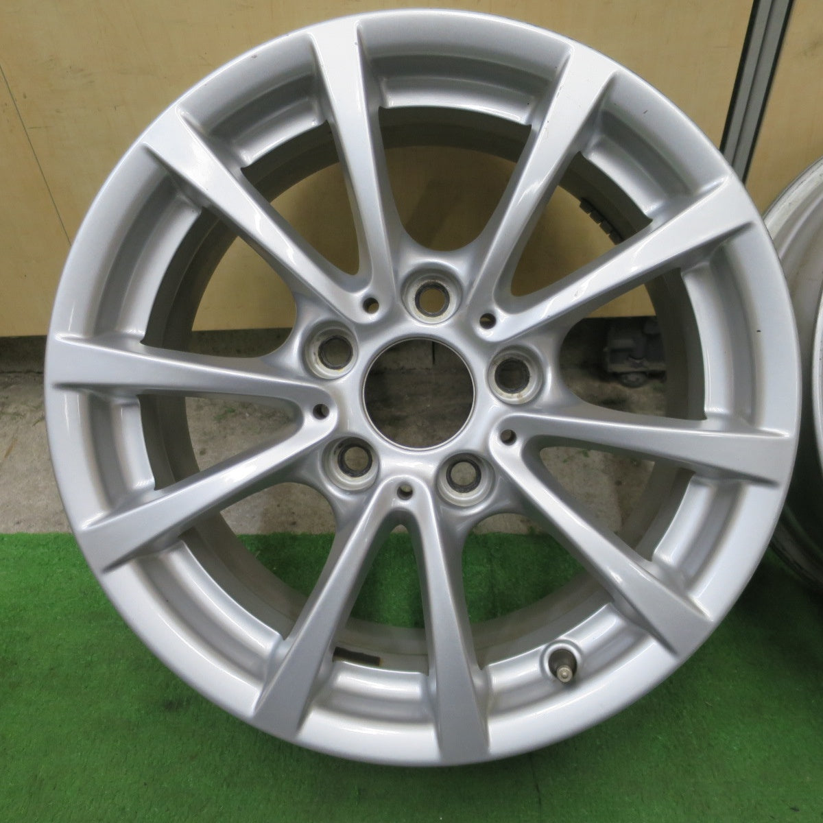 4本価格★BMW 3シリーズ F30 F31 純正 Vスポーク スタイリング 390 ホイール 16インチ 16×7J PCD120/5H★6051503NGホ