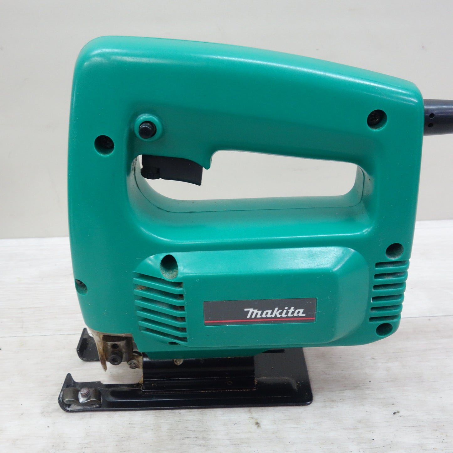 [送料無料] 付属品付き☆マキタ ジグソー 二重絶縁 100V M433 箱付き 切断機 電動 工具☆
