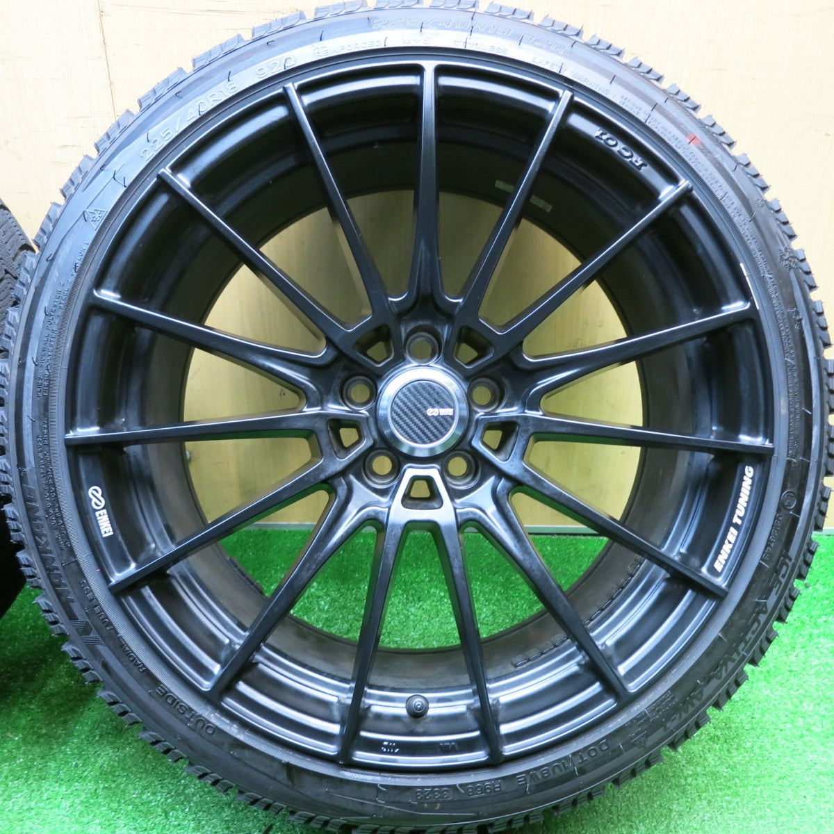 ほぼ未使用！23年★BRZ 86 等 ENKEI TUNING FC01 225/40R18 スタッドレス ナンカン アイス アクティバ AW-1 エンケイ 18インチ PCD100/5H★5110601HAス