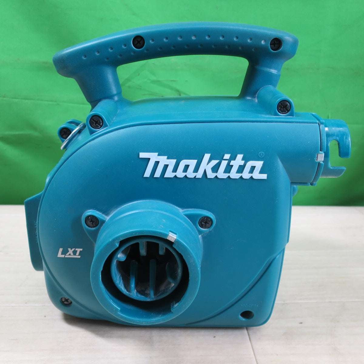 [送料無料] ☆マキタ 充電式 小型 集じん機 14.4V VC340D 充電器 付き makita 電動 工具☆