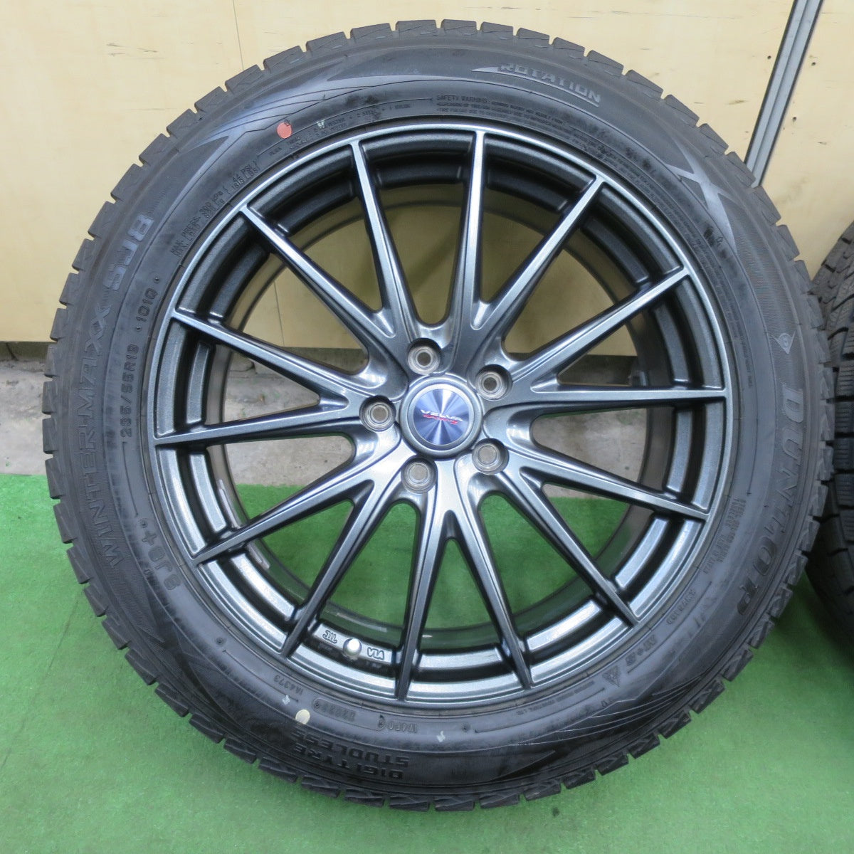 バリ溝！23年！キレイ！9.5分★スタッドレス 235/55R19 ダンロップ ウインターマックス SJ8 SJ8+ VELVA SPORTZ ヴェルヴァ 19インチ PCD114.3/5H★6022005TTス