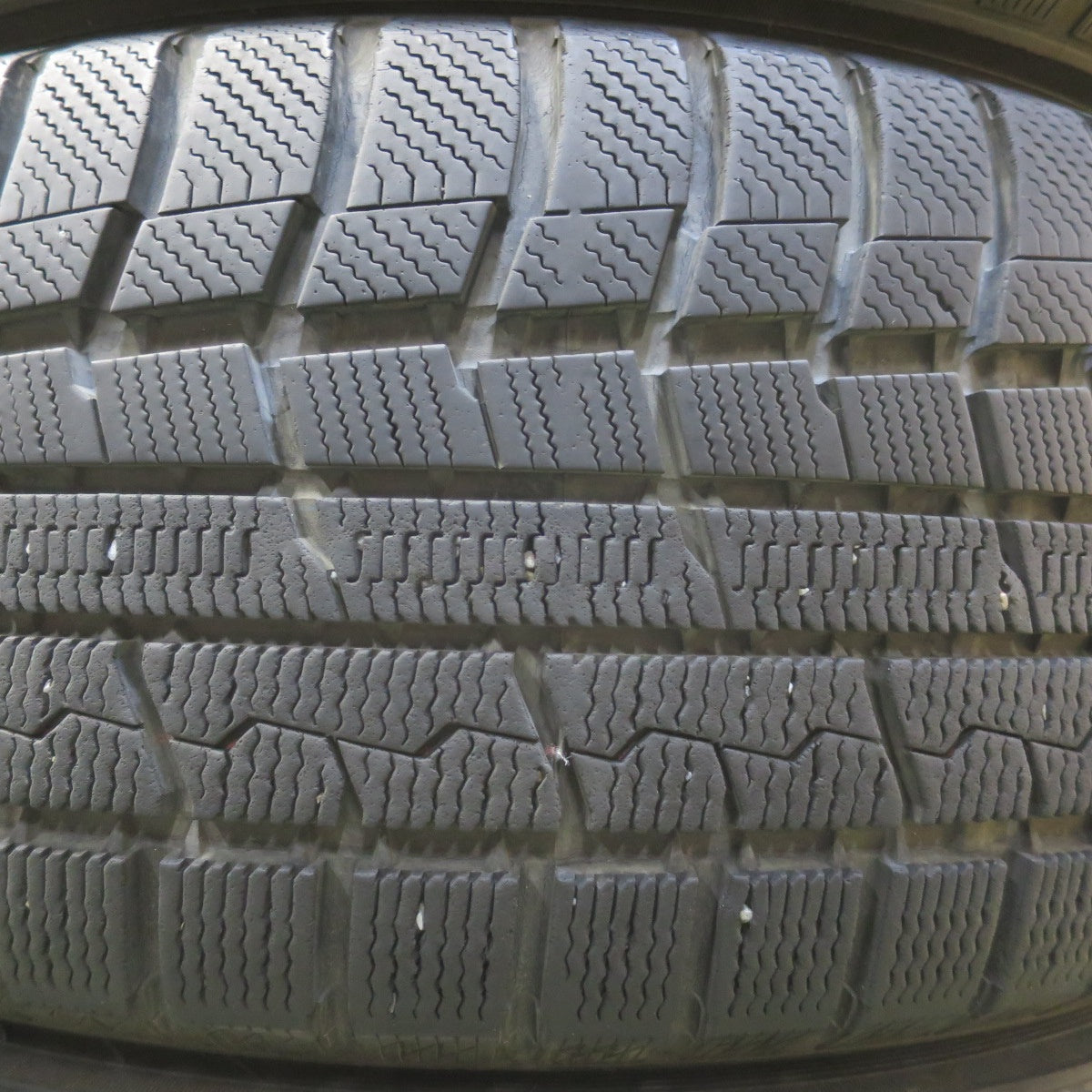 バリ溝！キレイ！9.5分★スタッドレス 235/55R18 トーヨー ウインター トランパス TX ravrion selzer ラブリオン 18インチ PCD114.3/5H★6060407イス