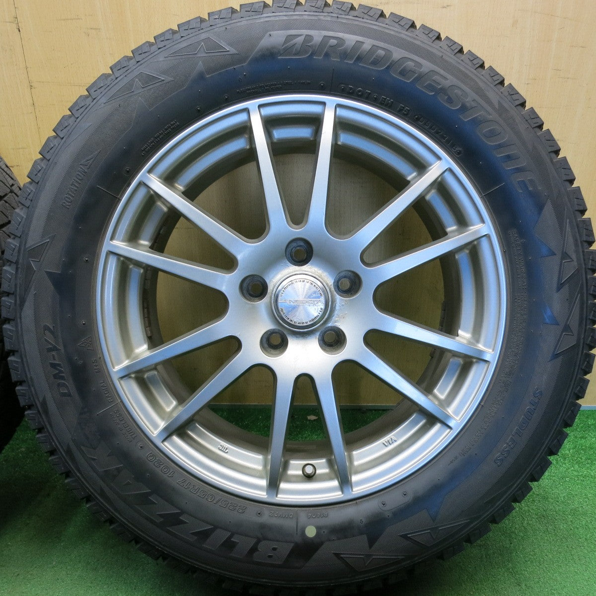 4本価格◎スタッドレス 225/65R17 ブリヂストン ブリザック DM-V2 NEXTA ネクスタ 17インチ PCD114.3/5H◎6070203HAス