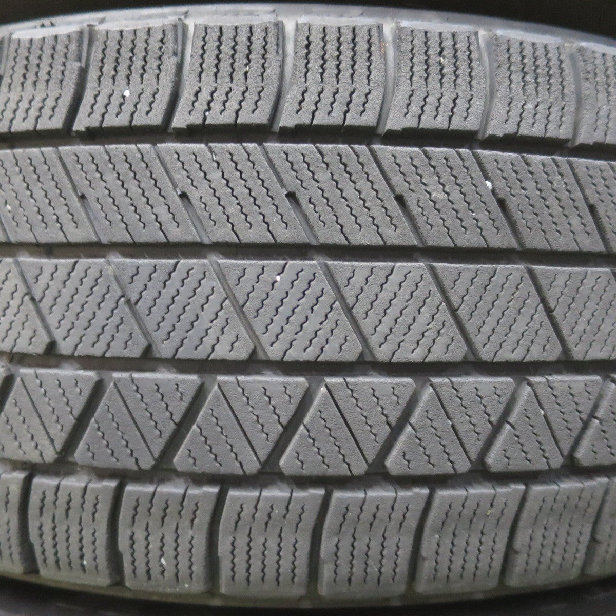キレイ！22年◎スタッドレス 195/65R16 ブリヂストン ブリザック VRX3 TOPRUN トップラン 16インチ PCD114.3/5H◎6080605イス