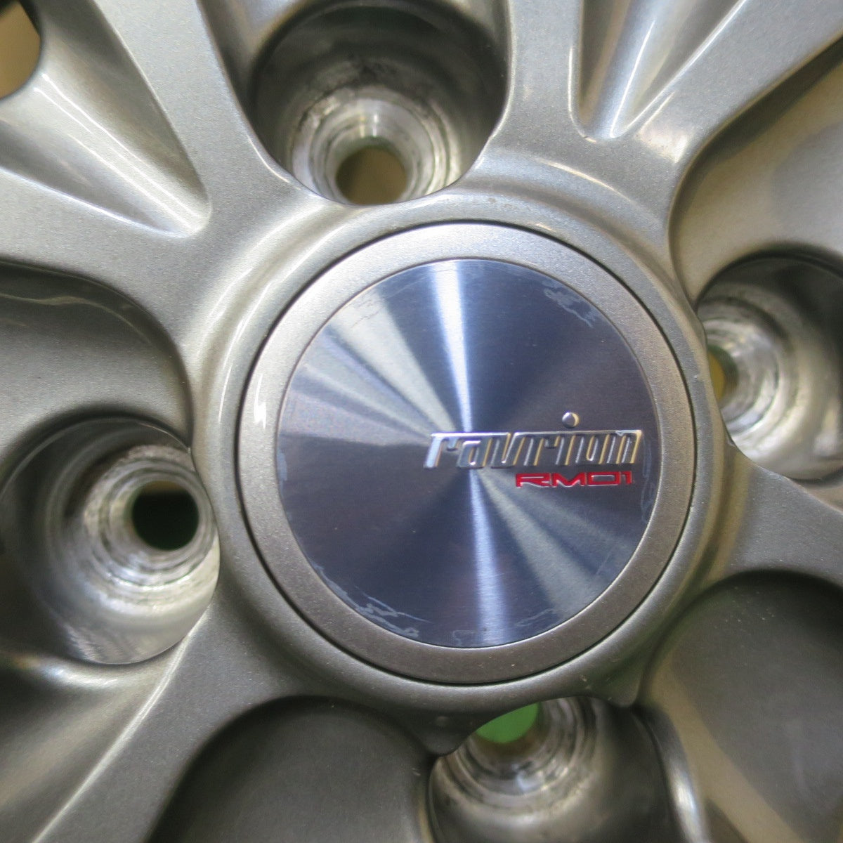 バリ溝！キレイ！9.5分◎スタッドレス 195/65R15 トーヨー ガリット G5 ravrion RM01 ラブリオン 15インチ PCD100/4H◎6080703イス