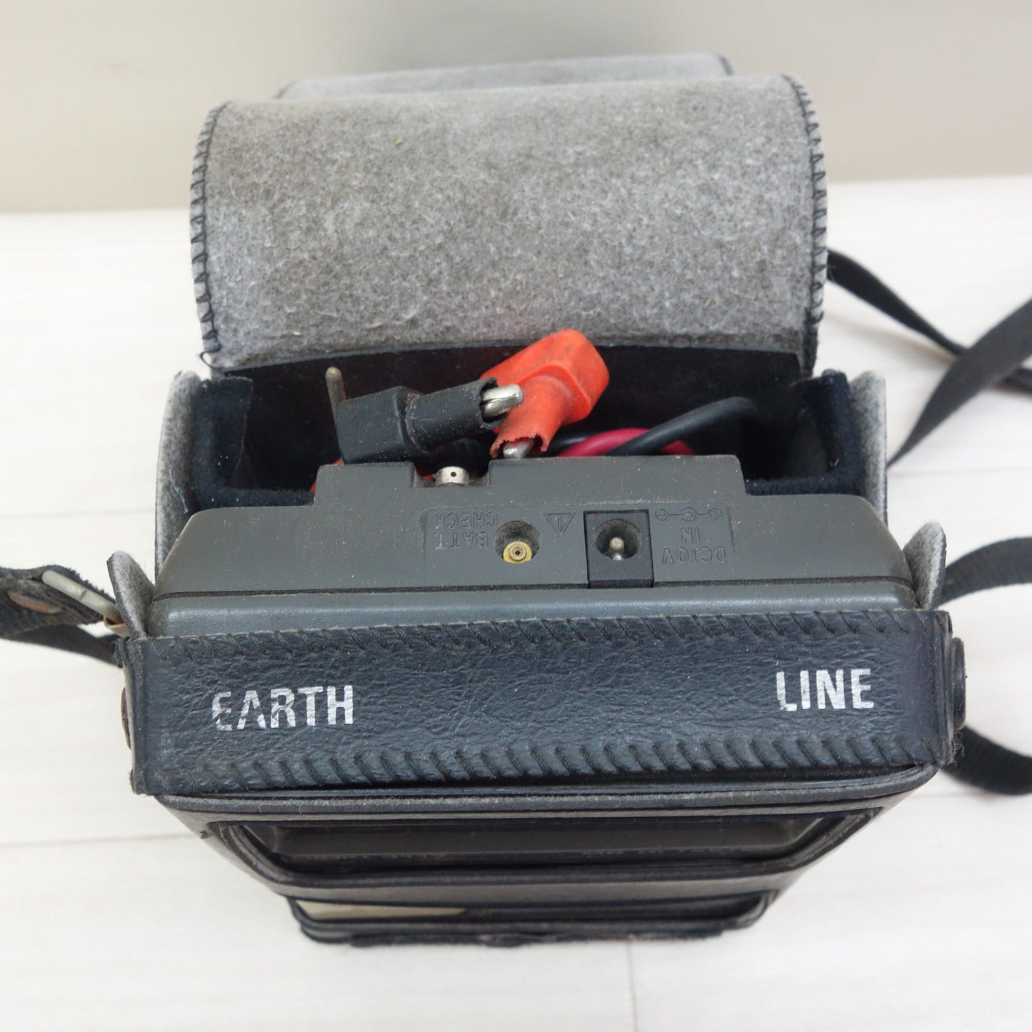 [送料無料] 2点まとめ売り☆HIOKI メグオーム アナログ テスター MΩ Hi TESTER 3117 電気 計測器 ハイ テスター 3030 ケース付き 日置☆