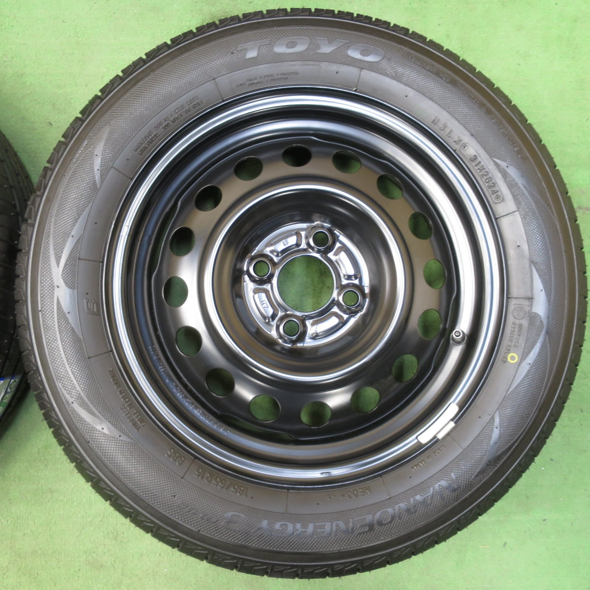 未使用！24年★日産 ノート 純正 スチール 185/65R15 トーヨー ナノエナジー3 プラス 15インチ PCD100/4H★5042806イノ