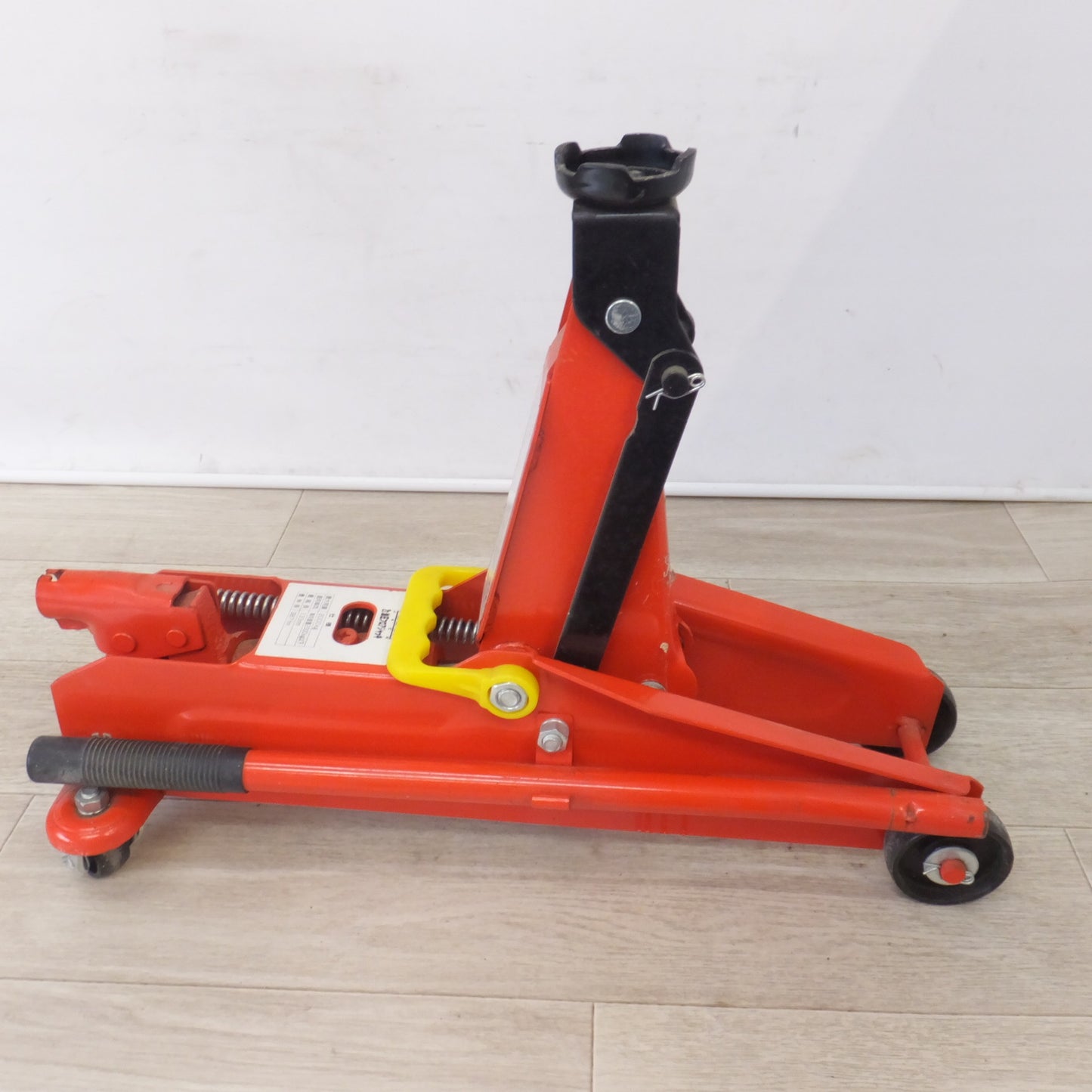[送料無料] ★大自工業 メルテック Meltec 2t 油圧フロアジャッキ F-26 F-47　最大荷重 200kg　最縮長 133mm 最伸長 387mm★