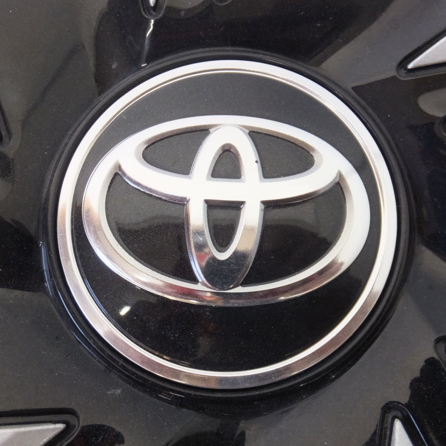 [送料無料] ★トヨタ TOYOTA 純正 プリウス 50系 後期 PHV ホイールカバー 15インチ 1枚★