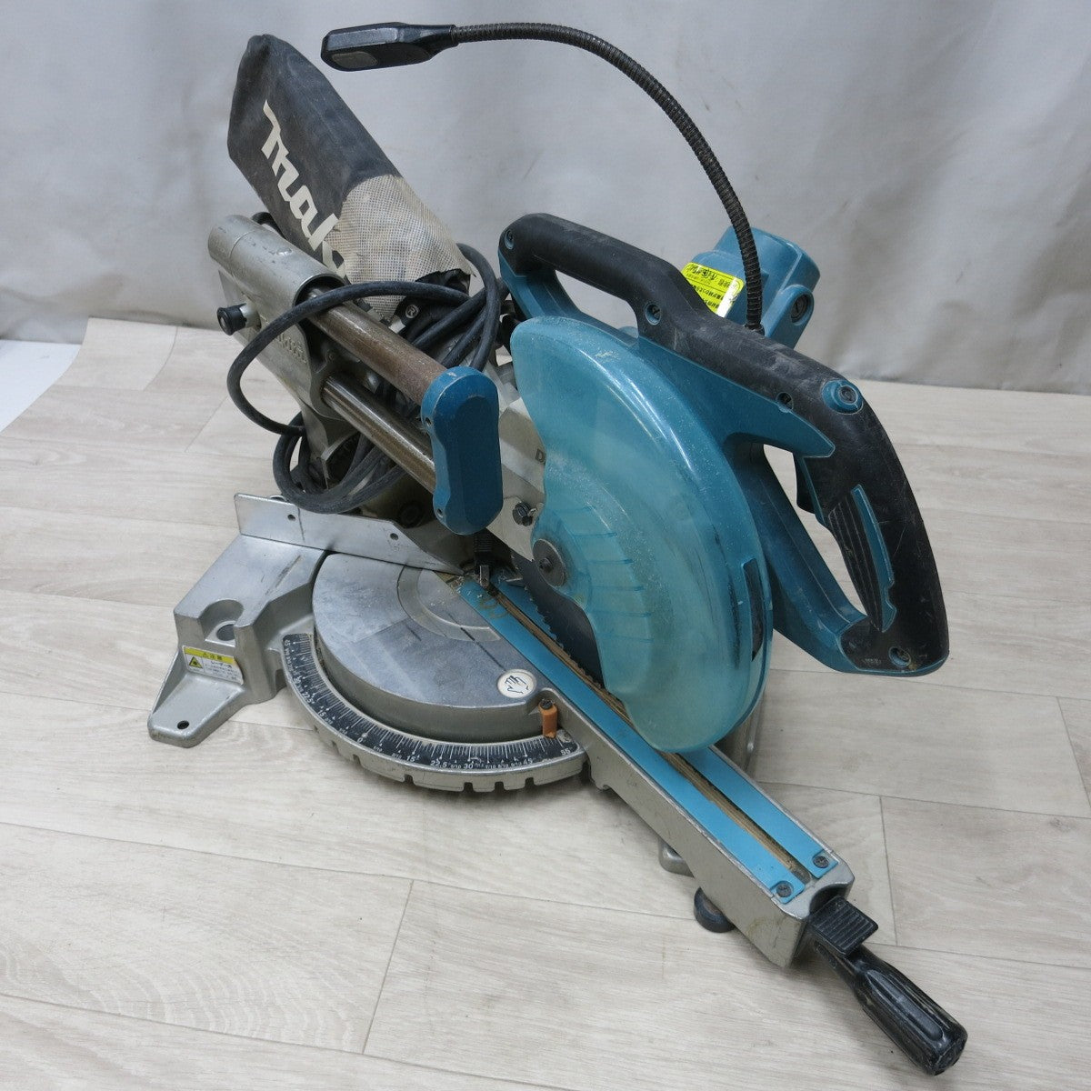 [送料無料] ◆マキタ 190mm スライド マルノコ 100V LS0717FL 丸のこ 丸ノコ 丸鋸 切断機 卓上 電動 工具◆
