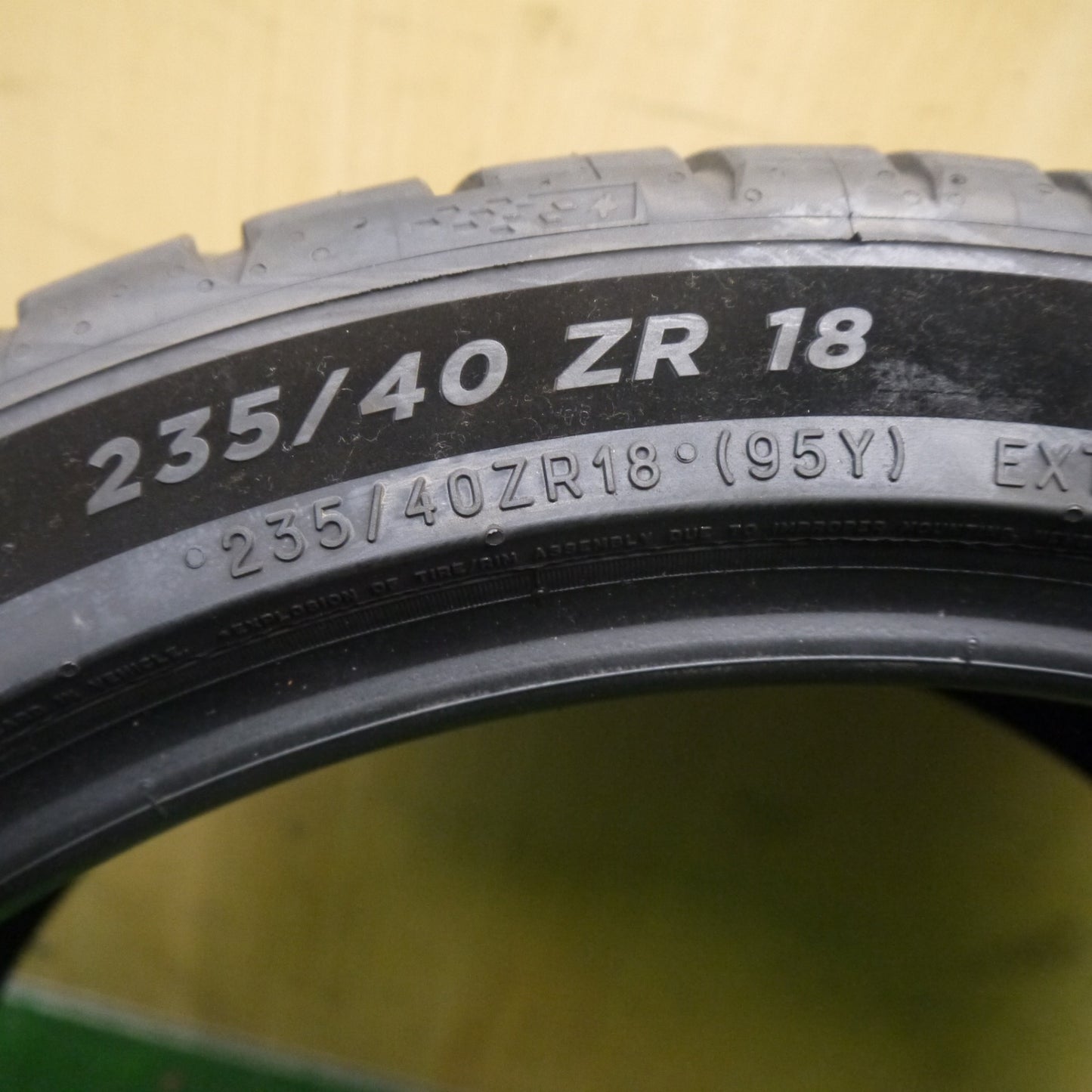 バリ溝！24年！9.5分！2本★235/40R18 ミシュラン パイロット スポーツ 5 タイヤ 18インチ インプレッサ シビック BMW M3 等★6010503Hノタ