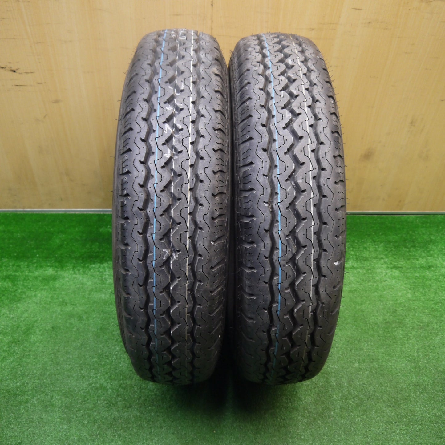 未使用！2本★トラック タイヤ 205/85R16 117/115L ダンロップ SPLT5 16インチ★5102405Hノタ