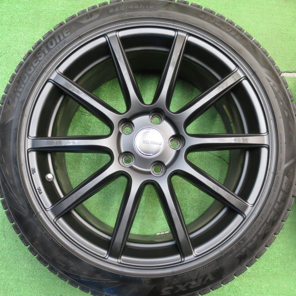 [送料無料] バリ溝！22年！ほぼ10分★スタッドレス 225/45R18 ブリヂストン ブリザック VRX3 ECO FORME エコフォルム 18インチ PCD114.3/5H★5030703Hス