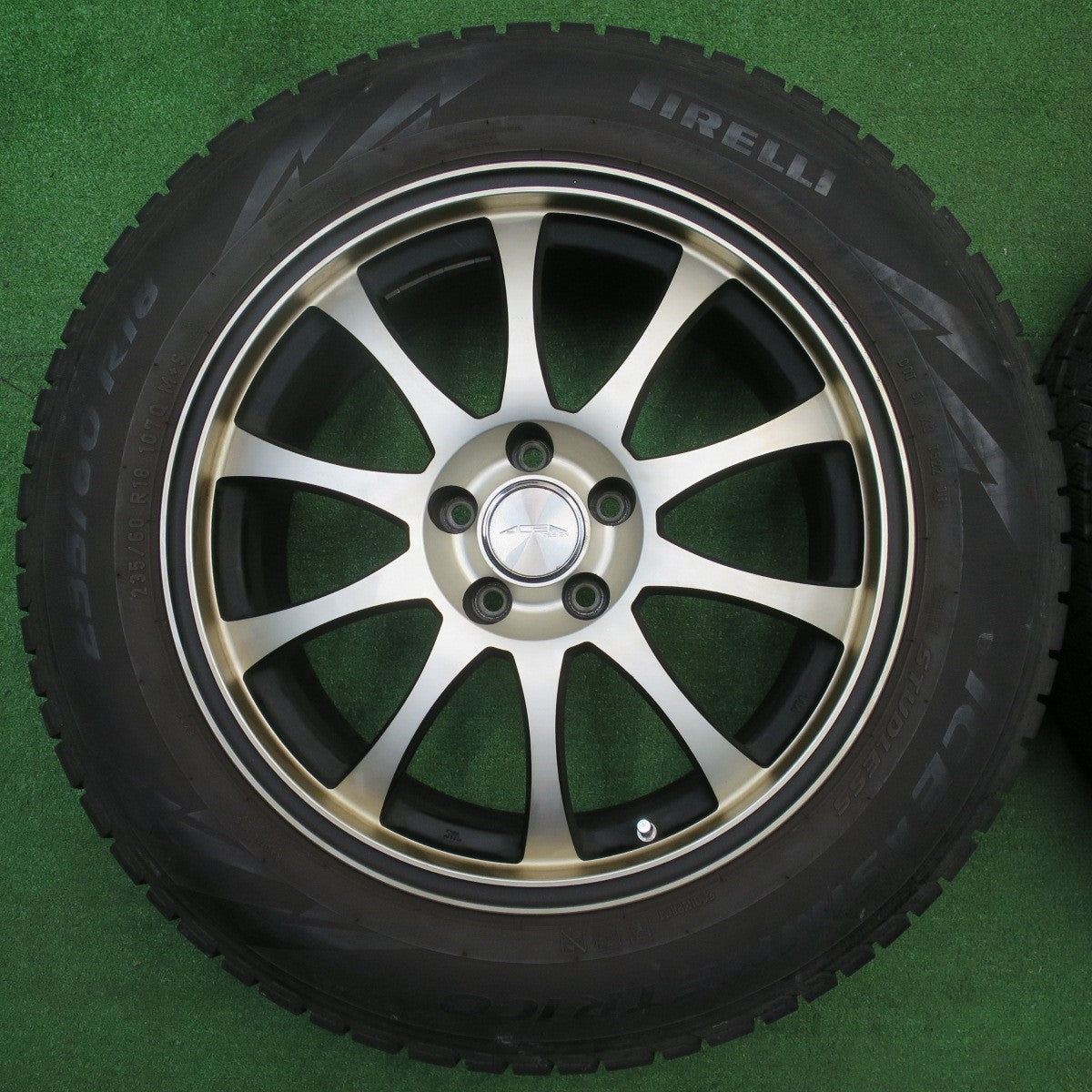 バリ溝！8.5分★アウディ Q5 等 ACE DESIGN 235/60R18 スタッドレス ピレリ アイスアシンメトリコ 18インチ PCD112/5H★5111701NJス