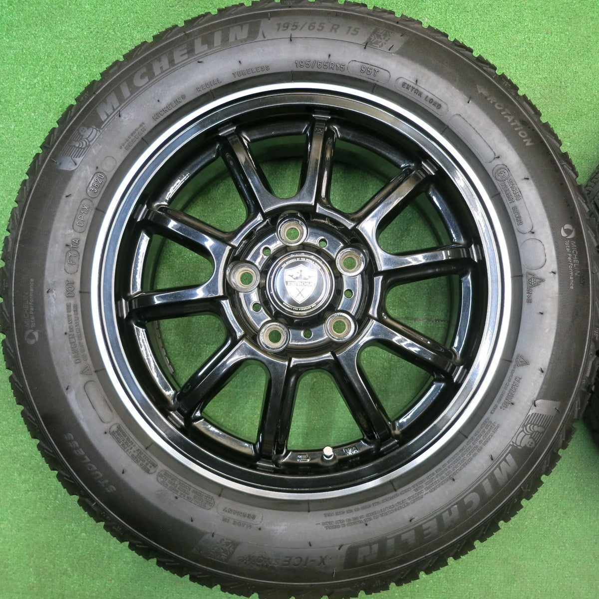 バリ溝！キレイ！8.5分★スタッドレス 195/65R15 ミシュラン X-ICE SNOW ESTROSA エステローザ 15インチ PCD114.3/5H★6010310HAス