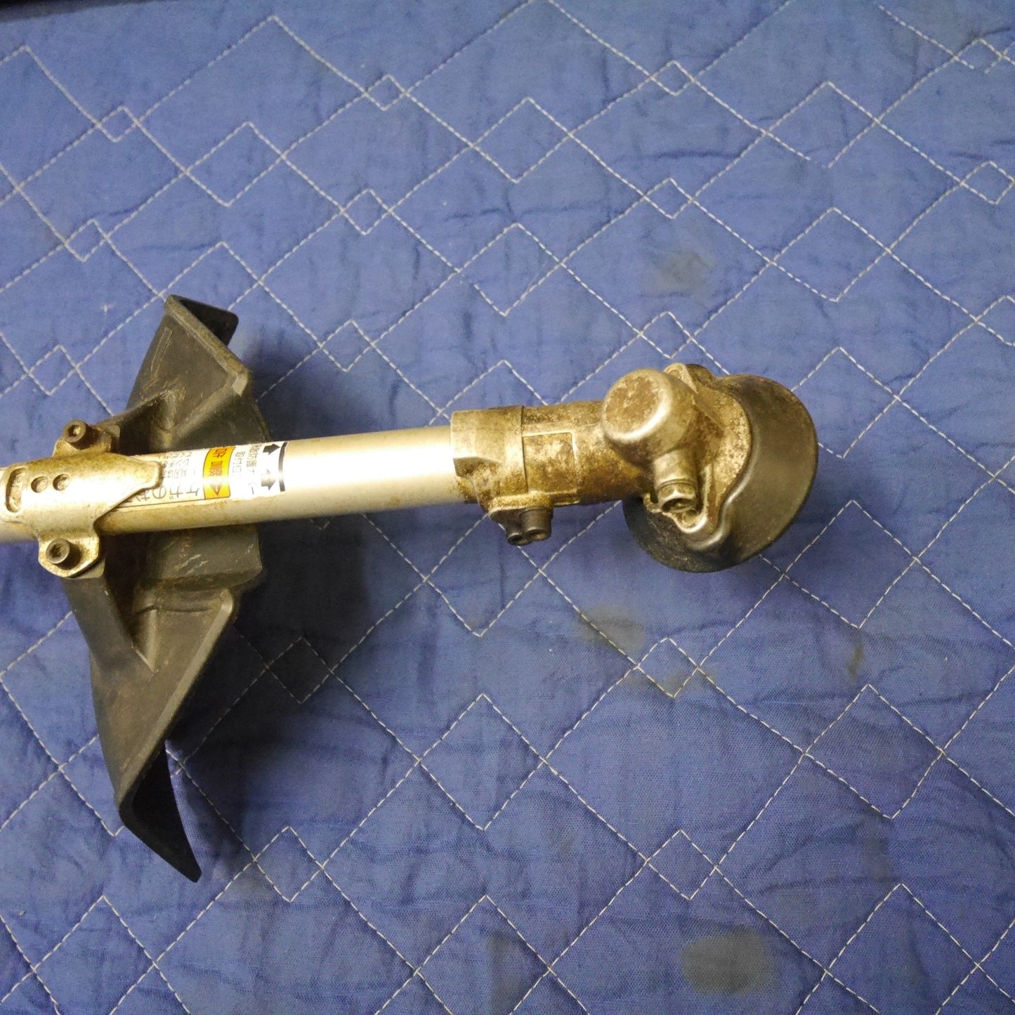 【岐阜発 直接引取限定】☆マキタ エンジン 刈払機 MEM2100U 刈り払い機 makita 草刈機 草刈り機 混合 ガソリン 両手 ハンドル☆