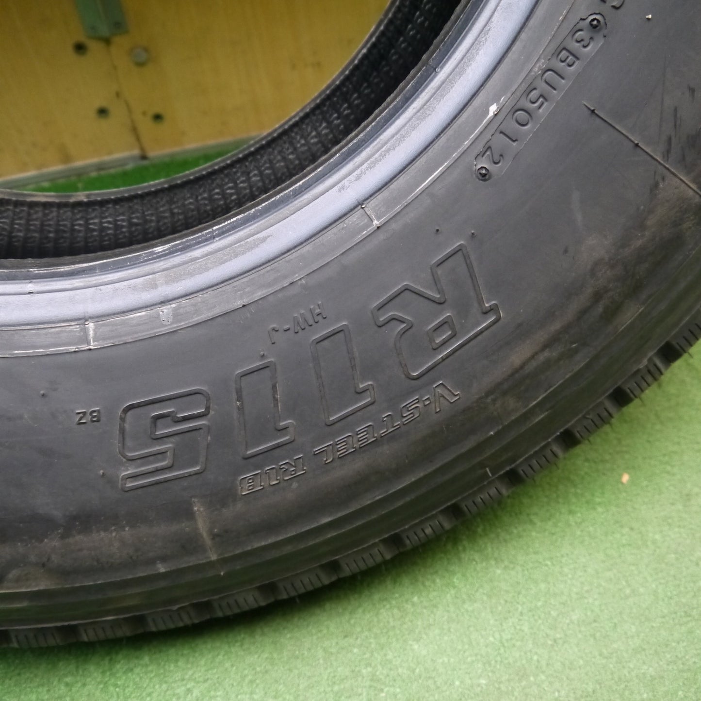 未使用！1本★トラック タイヤ 225/90R17.5 127/125L ブリヂストン R115 17.5インチ★6030303Hノタ