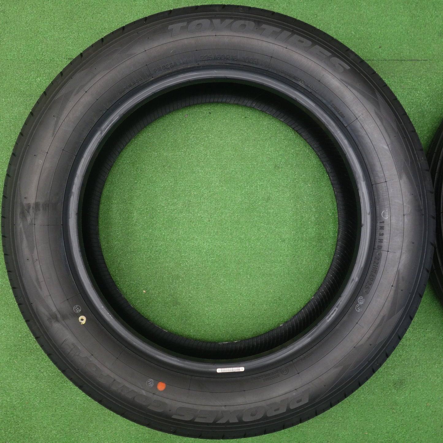 新車外し！25年★225/60R18 トーヨー プロクセス Comfort コンフォート 18インチ タイヤ 40系 アルファード ヴェルファイア ハリアー RAV4 等★6060503KTノタ