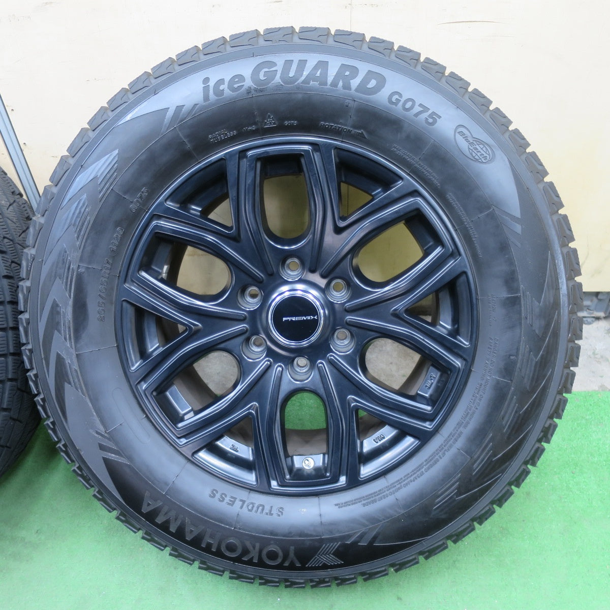 バリ溝！キレイ！9.5分★LEHRMEISTER PREMIX 飛車 265/65R17 スタッドレス ヨコハマ アイスガード G075 レアマイスター プレミックス ヒシャ 17インチ PCD139.7/6H★6013103ナス