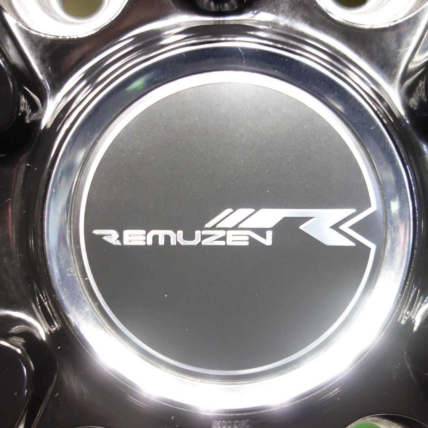 超バリ溝！24年！キレイ！ほぼ10分★スタッドレス 195/80R15 107/105N ブリヂストン ブリザック VL10 REMUZEN レミューゼン 15インチ PCD139.7/6H★5112703KTス