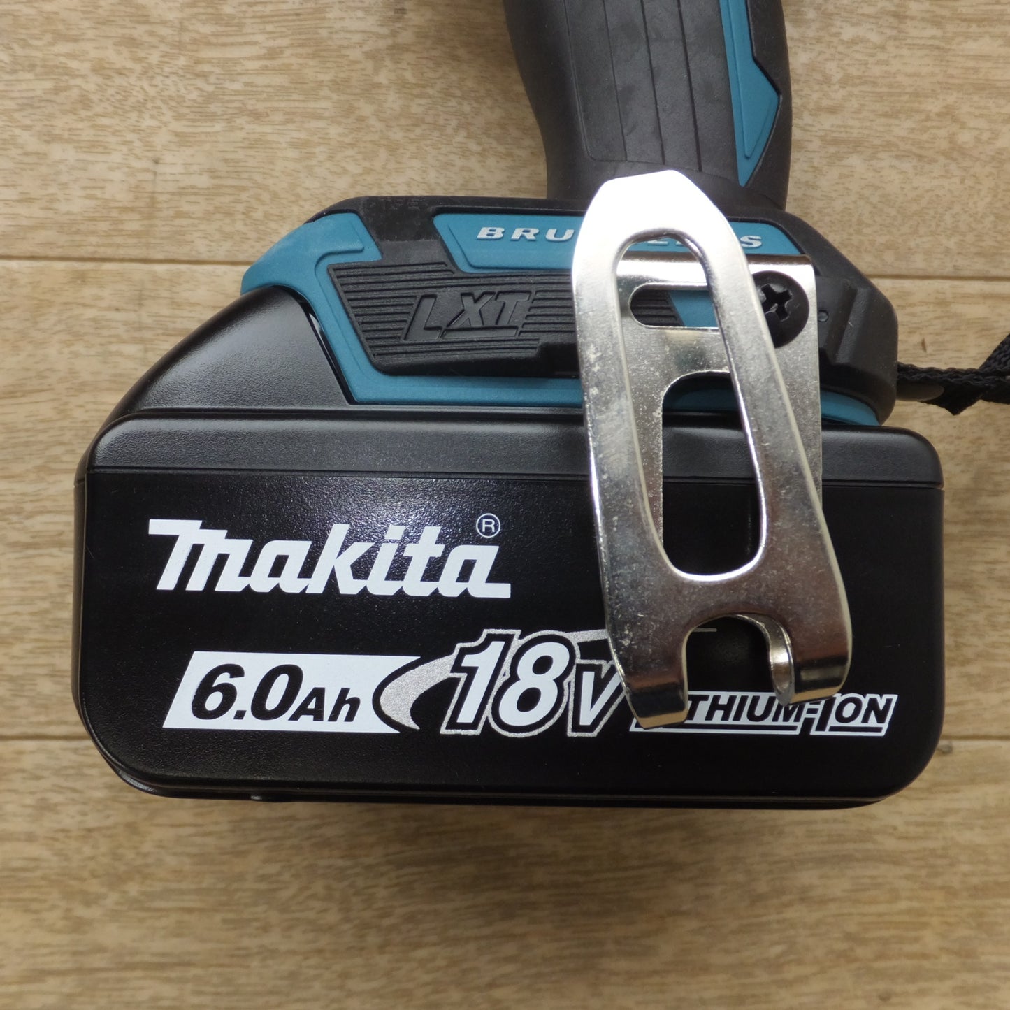 [送料無料] 美品★マキタ makita 充電式インパクトドライバ TD157DRGX 18V　バッテリ 1個★