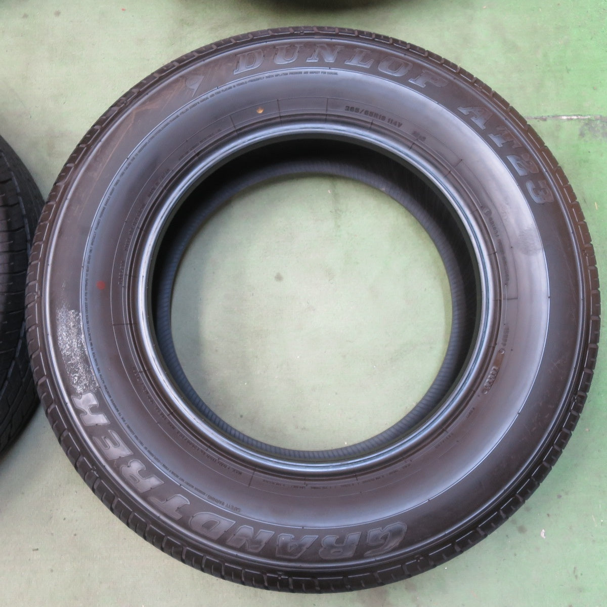 新車外し！25年★265/65R18 ダンロップ AT23 グラントレック タイヤ 18インチ ランクル 250 300 等★6050606イノタ