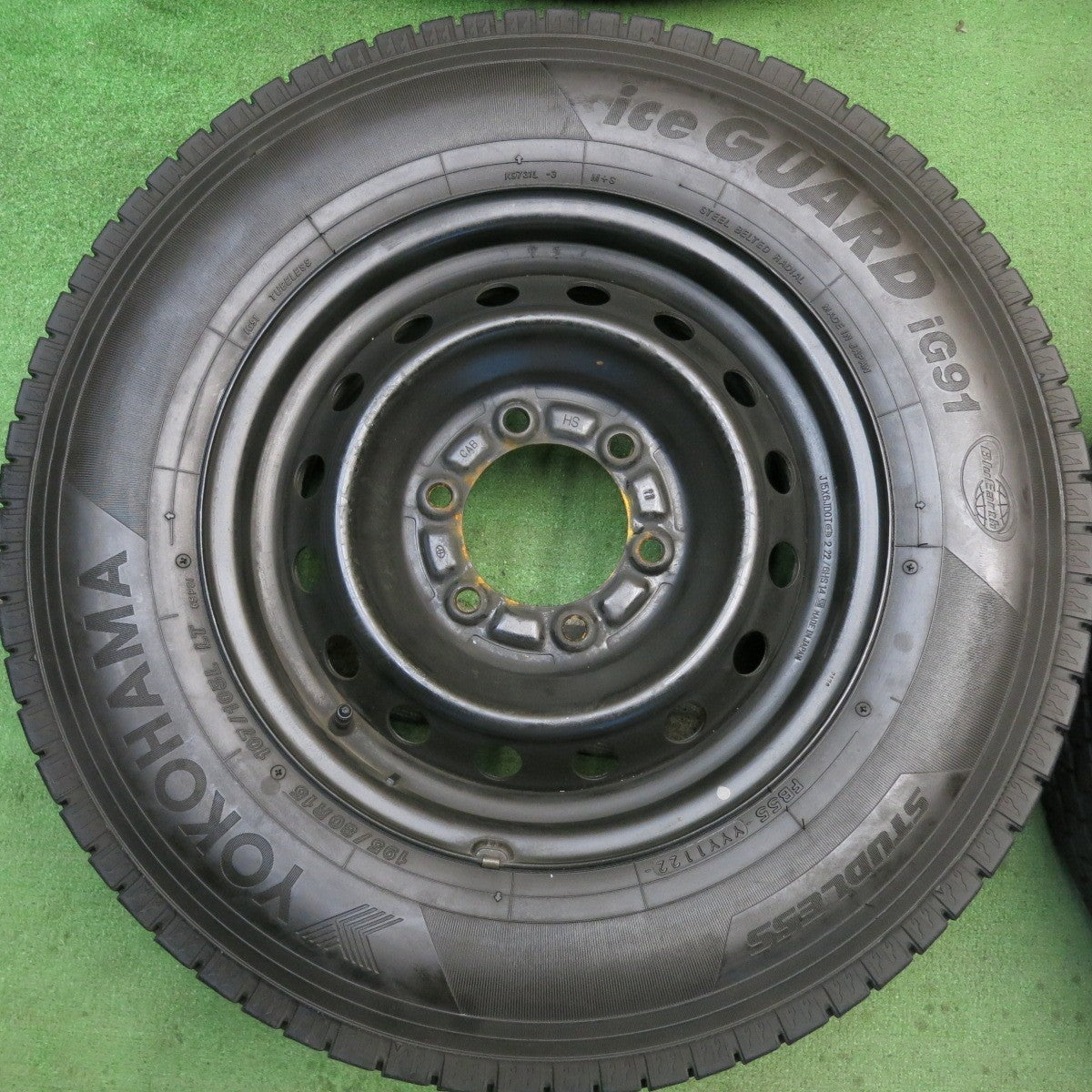 バリ溝！22年！キレイ！9分◎トヨタ ハイエース 純正 スチール 195/80R15 107/105L スタッドレス ヨコハマ アイスガード iG91 15インチ PCD139.7/6H◎6090303HAス