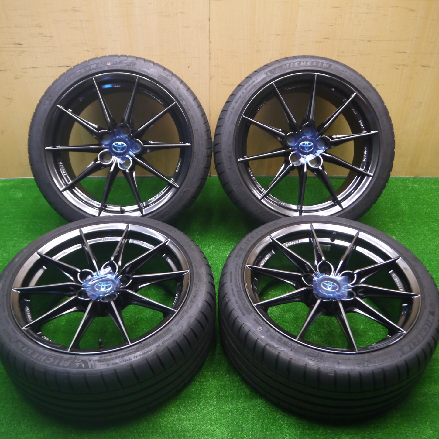 *送料無料* ホイール未使用！バリ溝！20年！9.5分★トヨタ GR ヤリス RZ ハイパフォーマンス 純正 BBS 225/40R18 ミシュラン パイロットスポーツ4 S PCD114.3/5H★4080502Hノ