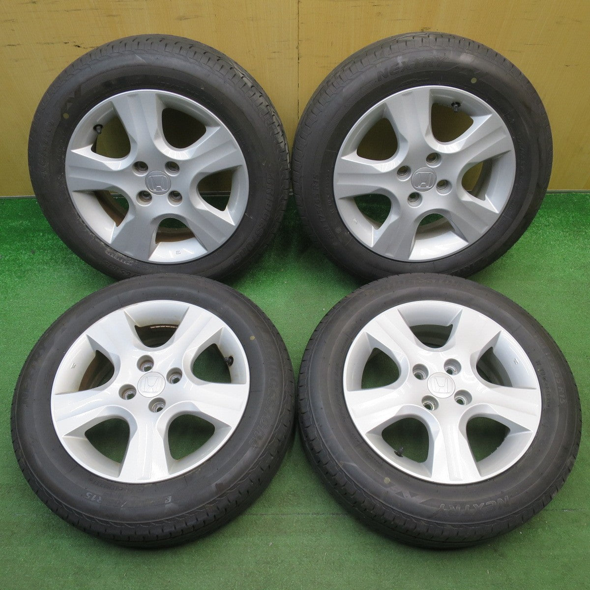 バリ溝！9.5分★ホンダ フィット 純正 175/65R15 ブリヂストン ネクストリー エコピア 15インチ FIT PCD100/4H★6032206NJノ