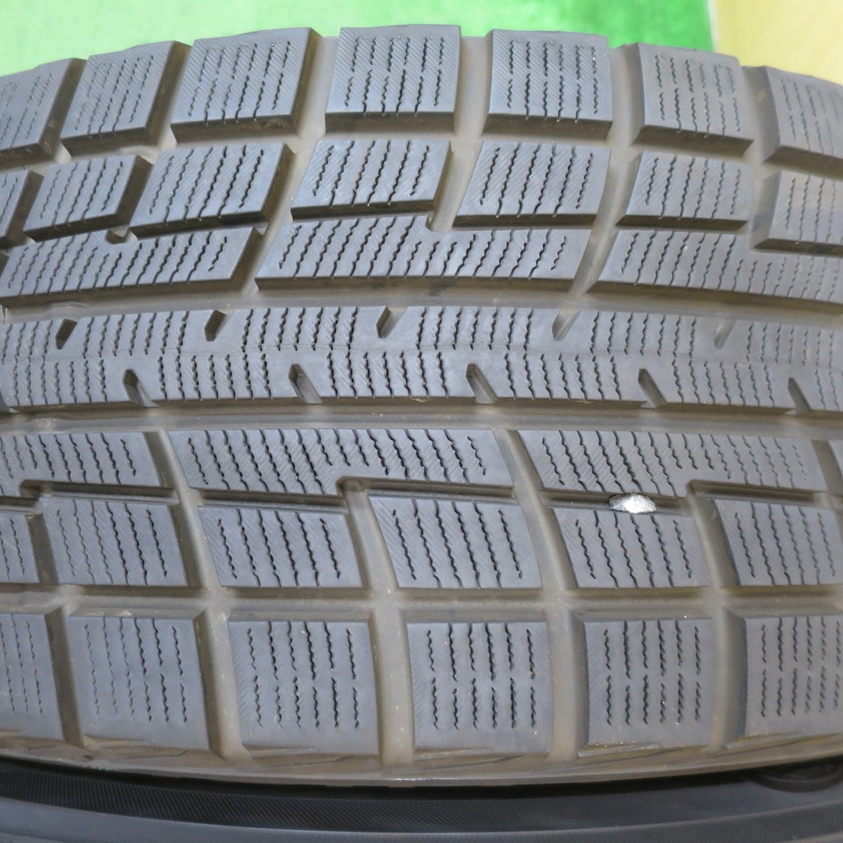 バリ溝！23年！キレイ！9.5分以上★スタッドレス 225/65R17 ヨコハマ アイスガード iG52C JOKER ジョーカー 17インチ PCD114.3/5H★5081203NJス