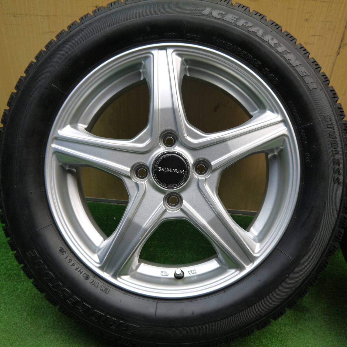 バリ溝！キレイ！ほぼ10分★スタッドレス 175/65R15 ブリヂストン アイスパートナー BALMINUM バルミナ 15インチ PCD100/4H★5031207Hス