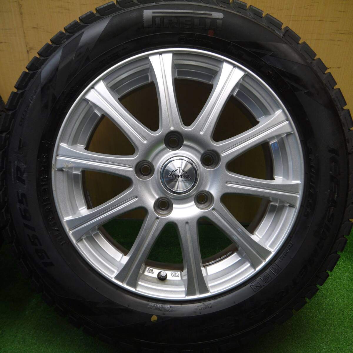 バリ溝！キレイ！8.5分★スタッドレス 195/65R15 ピレリ アイスアシンメトリコ プラス ZELERNA ゼラーナ 15インチ PCD114.3/5H★5011509Hス