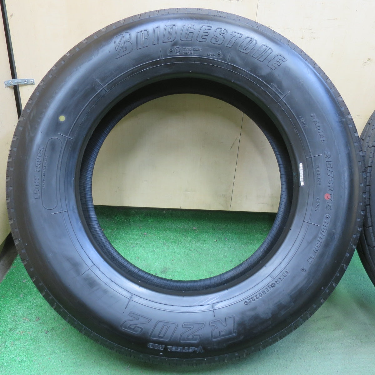 新車外し！26年！6本★トラック タイヤ 215/70R17.5 118/116N ブリヂストン R202 17.5インチ★6070207イノタ
