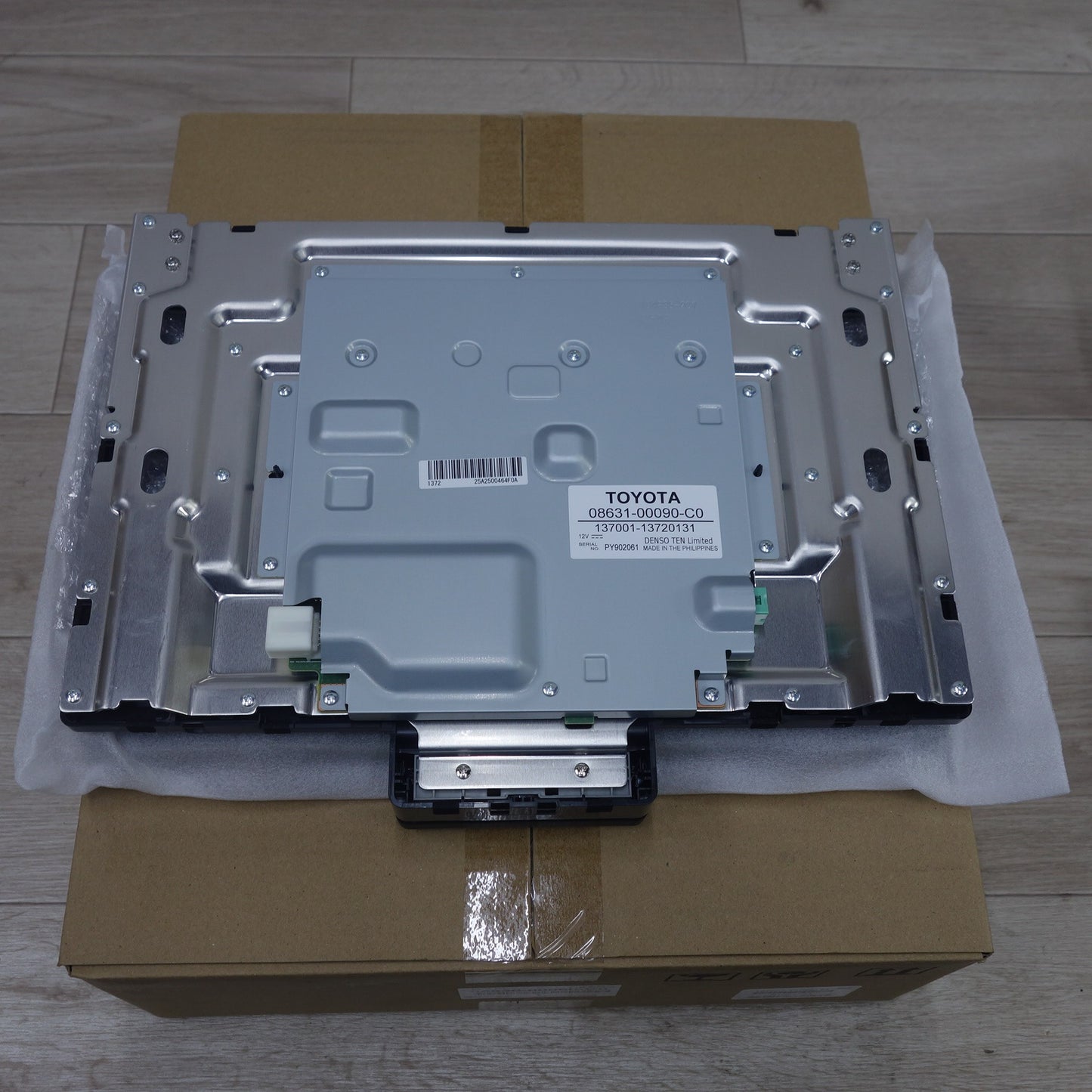 [送料無料] 未使用◆トヨタ 40系 アルファード ヴェルファイア 純正 フリップダウンモニター 13.2型有機EL後席ディスプレイ V13T-R72F フィッティングキット 後席用 08630-00060-C0 08632-58040-C0 08631-00090-C0◆