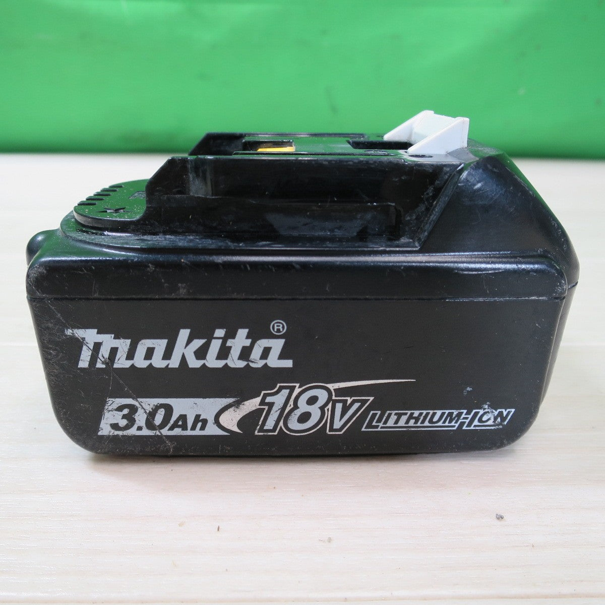 [送料無料] ☆マキタ 充電式 ブロワ UB185D 電動 工具 ブロア makita 18V 送風 集じん 集塵☆