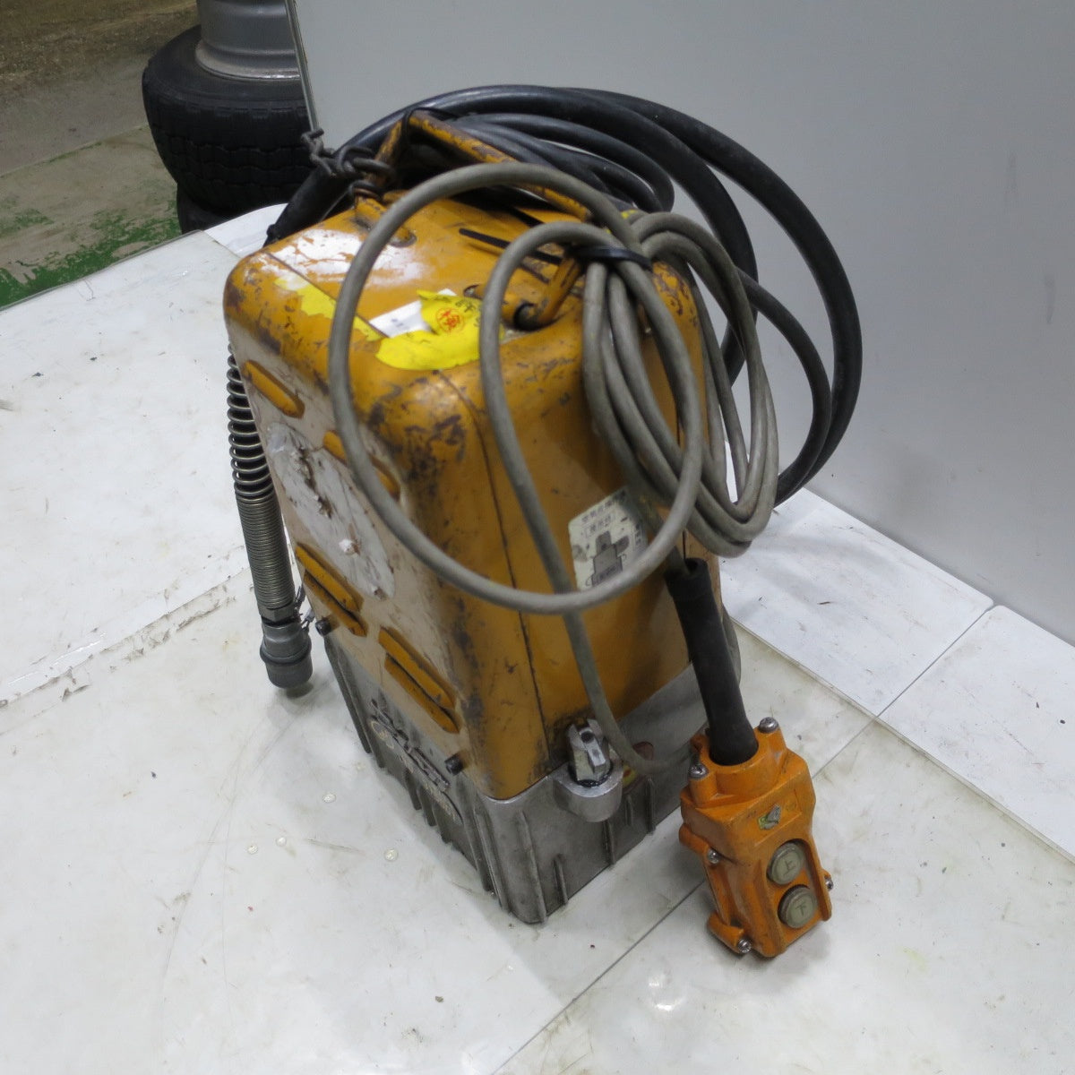 [送料無料] ◆IZUMI イズミ 電動 リモコン 式 油圧 ポンプ R14E-F  機動 油圧 ヘッド 分離式 工具 ポンプ部 泉精器◆