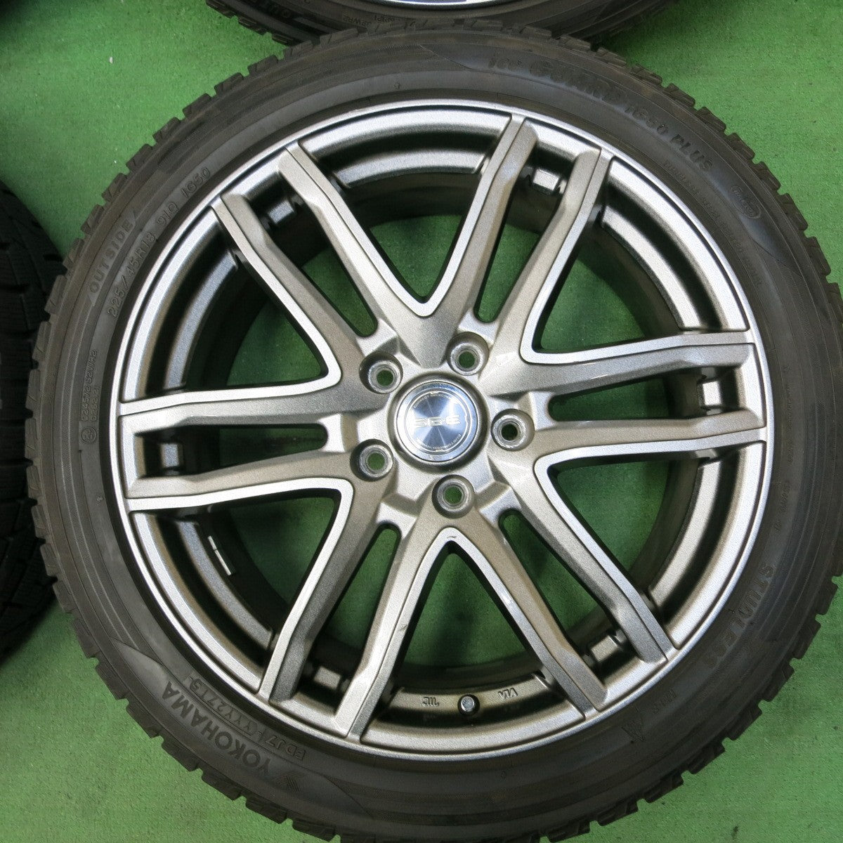 *送料無料* バリ溝！9.5分★スタッドレス 225/45R18 ヨコハマ アイスガード iG50 プラス SG-E 18インチ PCD114.3/5H★4091301SYス