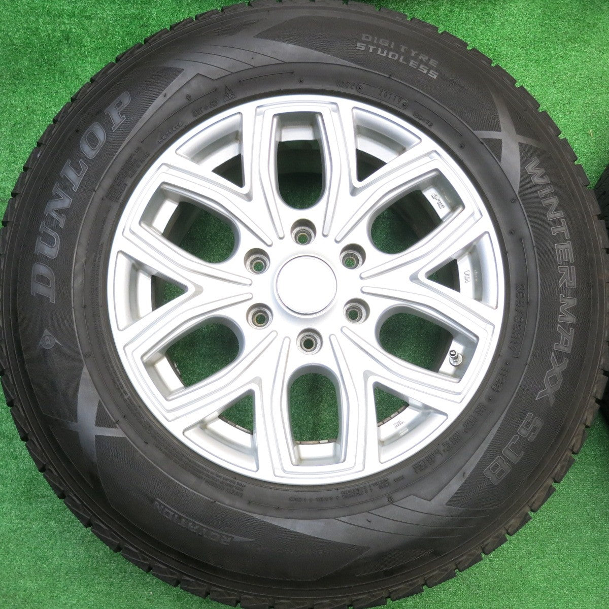 バリ溝！キレイ！9.5分★PREMIX 飛車 265/65R17 スタッドレス ダンロップ ウインターマックス SJ8 17インチ プレミックス ヒシャ PCD139.7/6H★5101802HAス